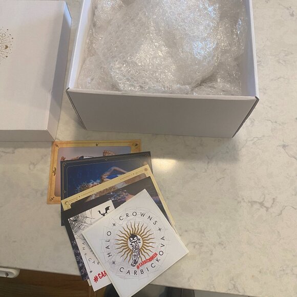 Egyptian Goddess Crown - Picture 2 of 6